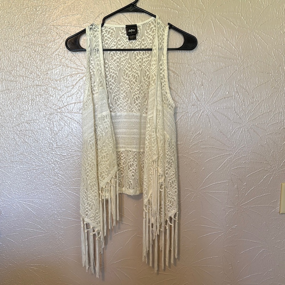 Lace Fringe Vest in Cream
